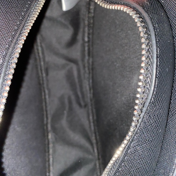 Vampire Lips Crossbody Bag - Red and Black - Picture 2 of 3